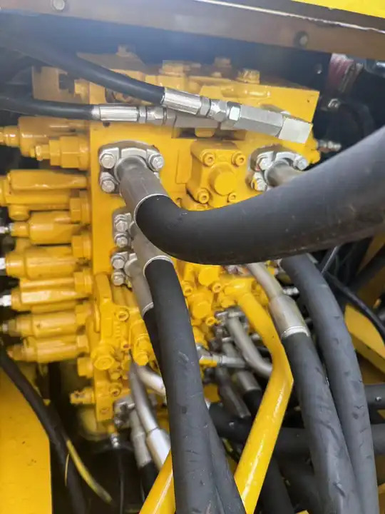 Cheap Used Japan Komatsu PC200-7 PC300 PC350-7 Excavator Used Komatsu 20 Ton Excavator Price PC200 - Excavator: picture 5 Cheap Used Japan Komatsu PC200-7 PC300 PC350-7 Excavator Used Komatsu 20 Ton Excavator Price PC200 - Excavator: picture 5