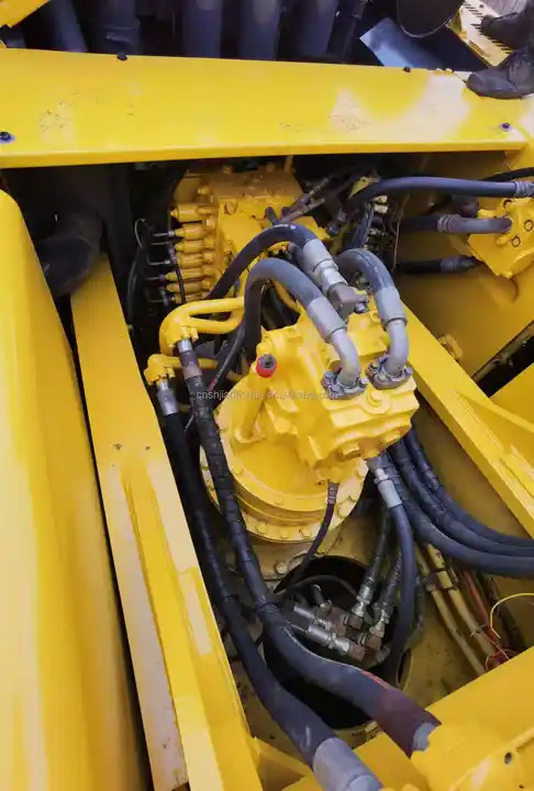 Good Condition Komatsu Used PC400-7 Hydraulic Crawler Excavator Suitable For Construction/ Agriculture Digging - Crawler excavator: picture 2 Good Condition Komatsu Used PC400-7 Hydraulic Crawler Excavator Suitable For Construction/ Agriculture Digging - Crawler excavator: picture 2