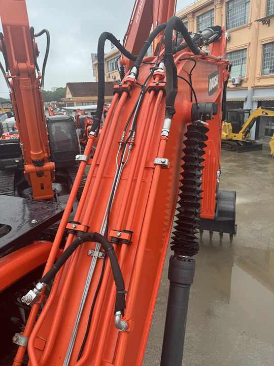 Good Quality Original 23ton Doosan DX225LCA Used Large Excavators for Sale at Low Price Secondhand Doosan225LCA Heavy Digger - Crawler excavator: picture 5 Good Quality Original 23ton Doosan DX225LCA Used Large Excavators for Sale at Low Price Secondhand Doosan225LCA Heavy Digger - Crawler excavator: picture 5