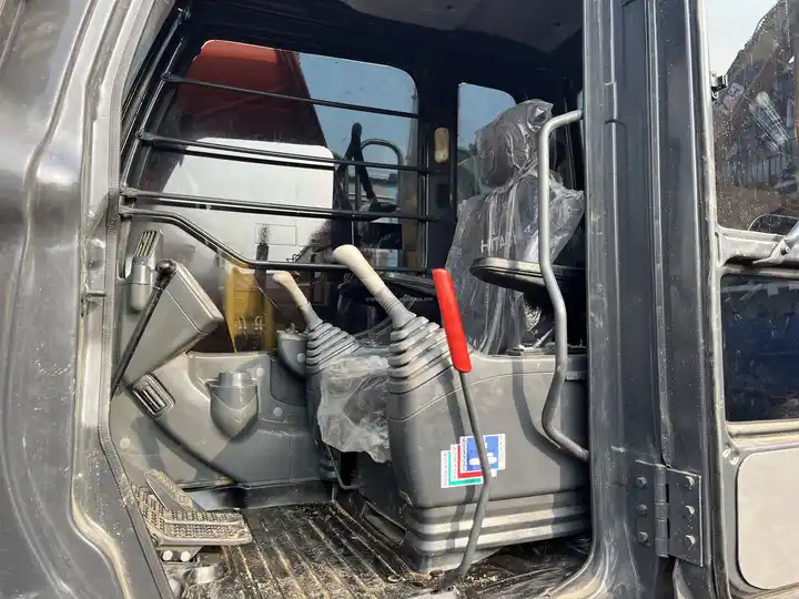 Good Work Condition Original Japan Used Excavator 12t Medium Size Used Hitachi Crawler Excavator Zx120 - Excavator: picture 3 Good Work Condition Original Japan Used Excavator 12t Medium Size Used Hitachi Crawler Excavator Zx120 - Excavator: picture 3