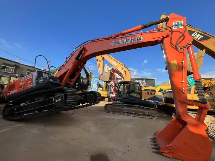 Good condition used hydraulic crawler excavator 20 ton second hand Hitachi ZX200-3G ZX200-3GExcavator - Crawler excavator: picture 2 Good condition used hydraulic crawler excavator 20 ton second hand Hitachi ZX200-3G ZX200-3GExcavator - Crawler excavator: picture 2