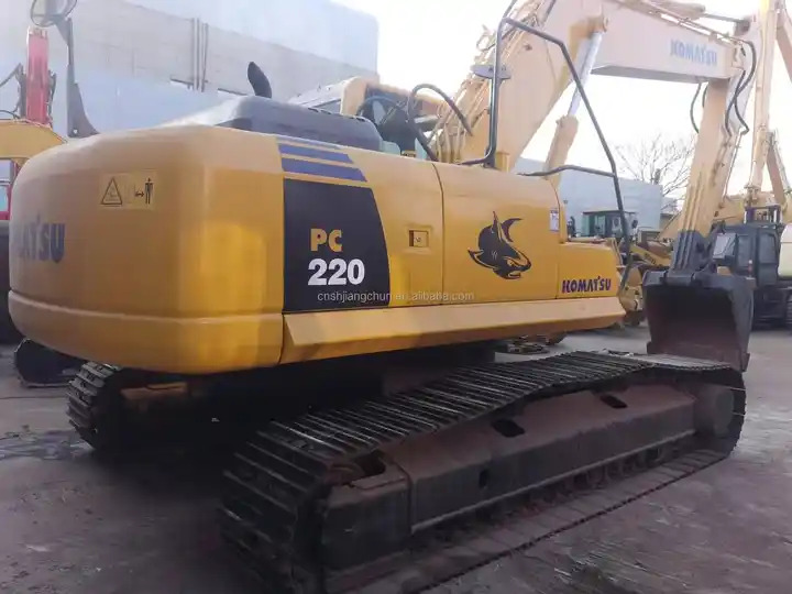 High quality Japan original Used excavator Komatsu PC 200 Used Komatsu PC200 Excavator PC 220-8 220- 8 good condition on sale - Crawler excavator: picture 4 High quality Japan original Used excavator Komatsu PC 200 Used Komatsu PC200 Excavator PC 220-8 220- 8 good condition on sale - Crawler excavator: picture 4