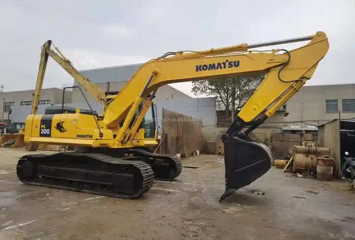 Lower working hours used komatsu pc300-7 excavator/good price japan used komatsu excavator pc300-7 30t - Crawler excavator: picture 3 Lower working hours used komatsu pc300-7 excavator/good price japan used komatsu excavator pc300-7 30t - Crawler excavator: picture 3