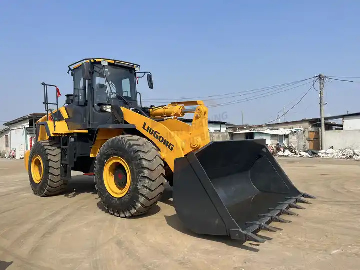 Original China LiuGong Wheel Loader new arrival 856H in Good Condition with free shipping - Wheel loader: picture 4 Original China LiuGong Wheel Loader new arrival 856H in Good Condition with free shipping - Wheel loader: picture 4