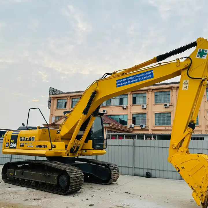 Original Japan Used Crawler Excavator Komatsu Pc200lc-7 Pc220lc-7 A/c Cabin In Shanghai - Crawler excavator: picture 1 Original Japan Used Crawler Excavator Komatsu Pc200lc-7 Pc220lc-7 A/c Cabin In Shanghai - Crawler excavator: picture 1