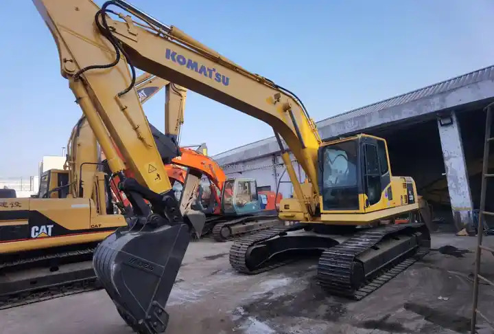 Original Well-Maintained Komatsu PC220-8 Used Excavator for Sale - Crawler excavator: picture 2 Original Well-Maintained Komatsu PC220-8 Used Excavator for Sale - Crawler excavator: picture 2