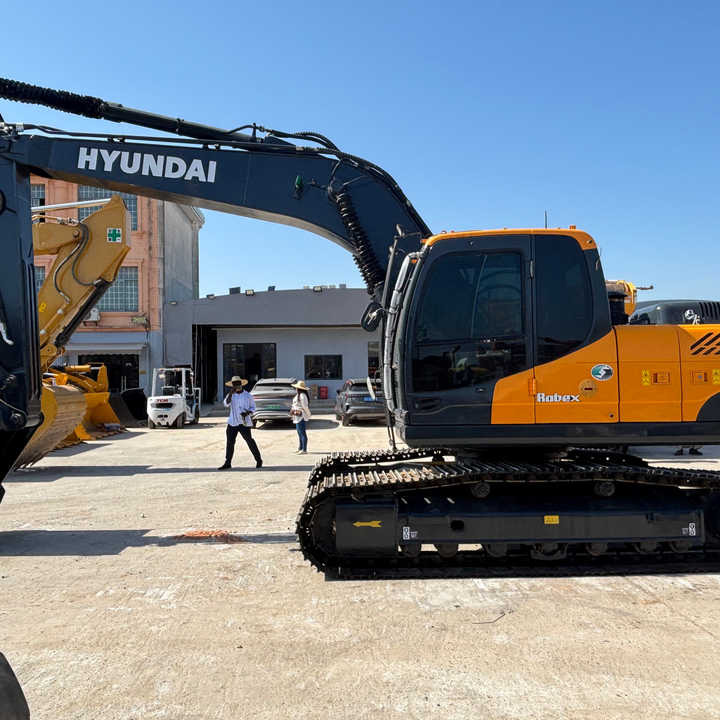 Used Good Quality Excavator Korea Hyundai 225LC-9T 225Lc-7 220LC-9S 150Lc-7 Good Quality for Sale at Low Price - Excavator: picture 2 Used Good Quality Excavator Korea Hyundai 225LC-9T 225Lc-7 220LC-9S 150Lc-7 Good Quality for Sale at Low Price - Excavator: picture 2