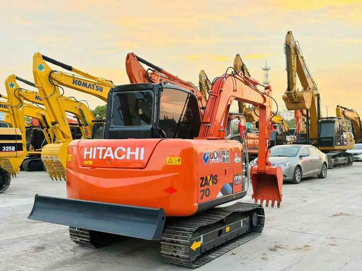 Used Japanese Excavator Hitachi 70 for Sale Hitachi 70 Excavator Hitachi Zx70 - Excavator: picture 5 Used Japanese Excavator Hitachi 70 for Sale Hitachi 70 Excavator Hitachi Zx70 - Excavator: picture 5
