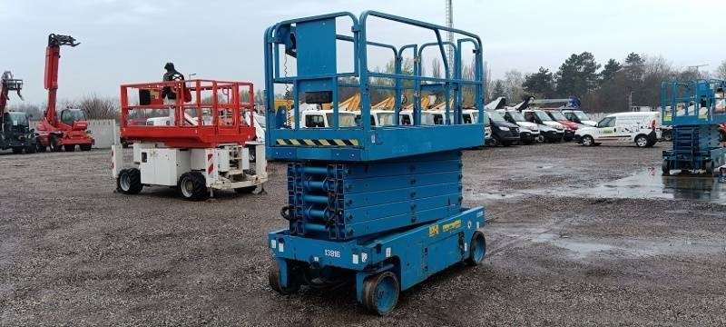 Genie GS4047 - 13,7m - electric - Scissor lift: picture 2 Genie GS4047 - 13,7m - electric - Scissor lift: picture 2