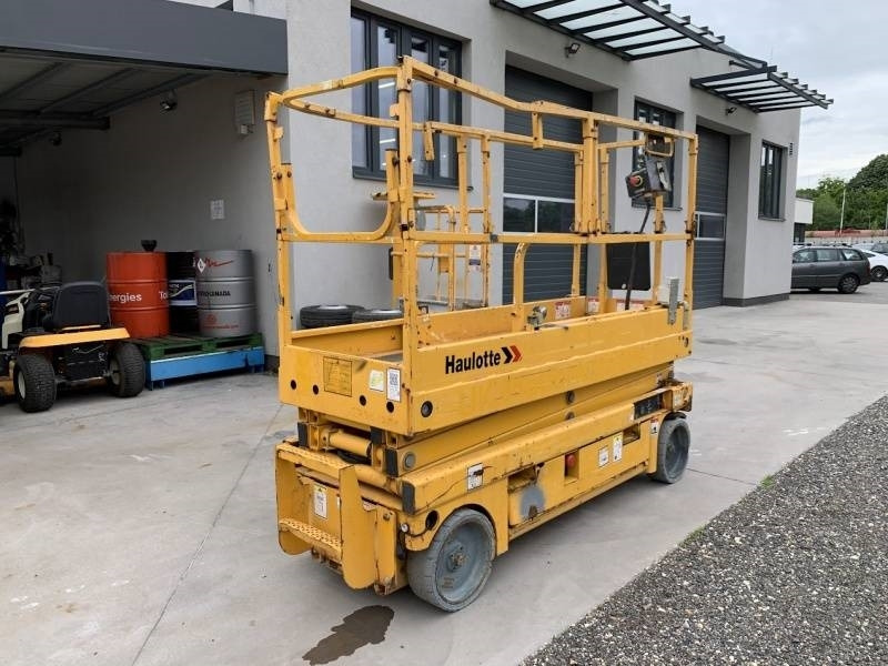 Haulotte Compact 8 - 8m, electric - Scissor lift: picture 2 Haulotte Compact 8 - 8m, electric - Scissor lift: picture 2