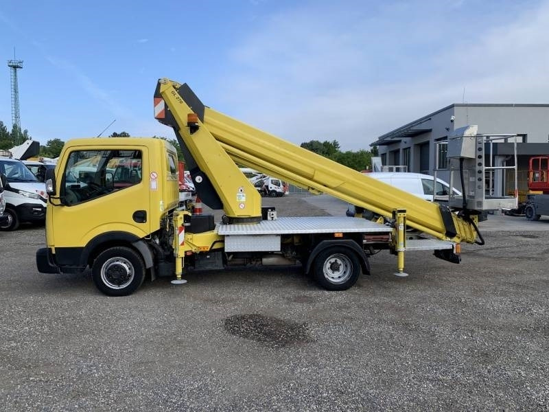 Nissan Cabstar Ruthmann-Steiger TB270 - 27m - 230 kg - Truck mounted aerial platform: picture 4 Nissan Cabstar Ruthmann-Steiger TB270 - 27m - 230 kg - Truck mounted aerial platform: picture 4