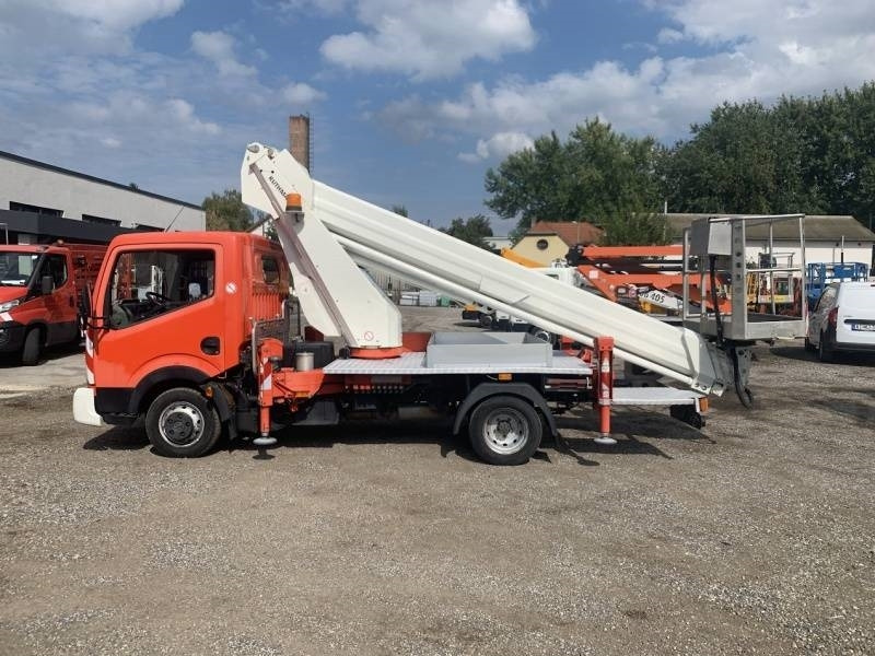 Nissan Cabstar Ruthmann TB270 - 27m - 230 kg - Truck mounted aerial platform: picture 5 Nissan Cabstar Ruthmann TB270 - 27m - 230 kg - Truck mounted aerial platform: picture 5