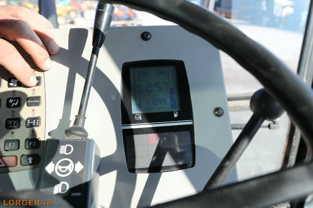 Leasing of New Holland F 156.6 A with 3D GPS System  New Holland F 156.6 A with 3D GPS System: picture 30