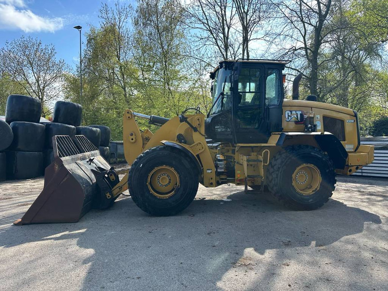 Cat 930M new tires! - Wheel loader: picture 2 Cat 930M new tires! - Wheel loader: picture 2