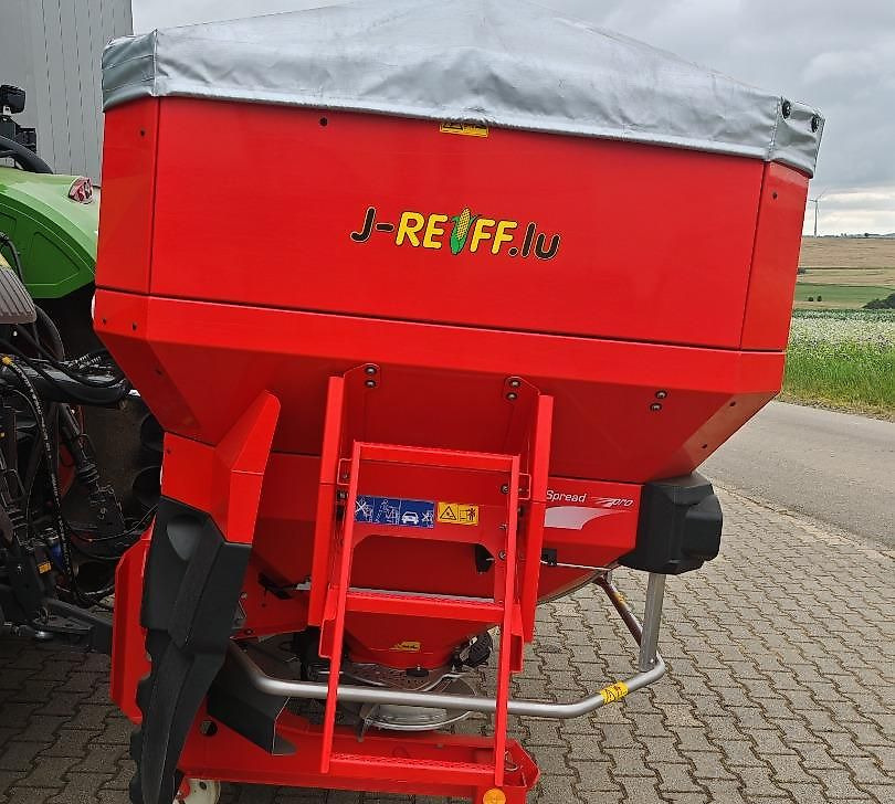 J.Reiff Sarl
Herr Stefan Neukirch - 77 Z.I in den - Fertilizer spreader: picture 3 J.Reiff Sarl
Herr Stefan Neukirch - 77 Z.I in den - Fertilizer spreader: picture 3