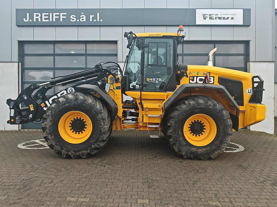 J.Reiff Sarl
Herr Stefan Neukirch - 77 Z.I in den - Wheel loader: picture 1 J.Reiff Sarl
Herr Stefan Neukirch - 77 Z.I in den - Wheel loader: picture 1