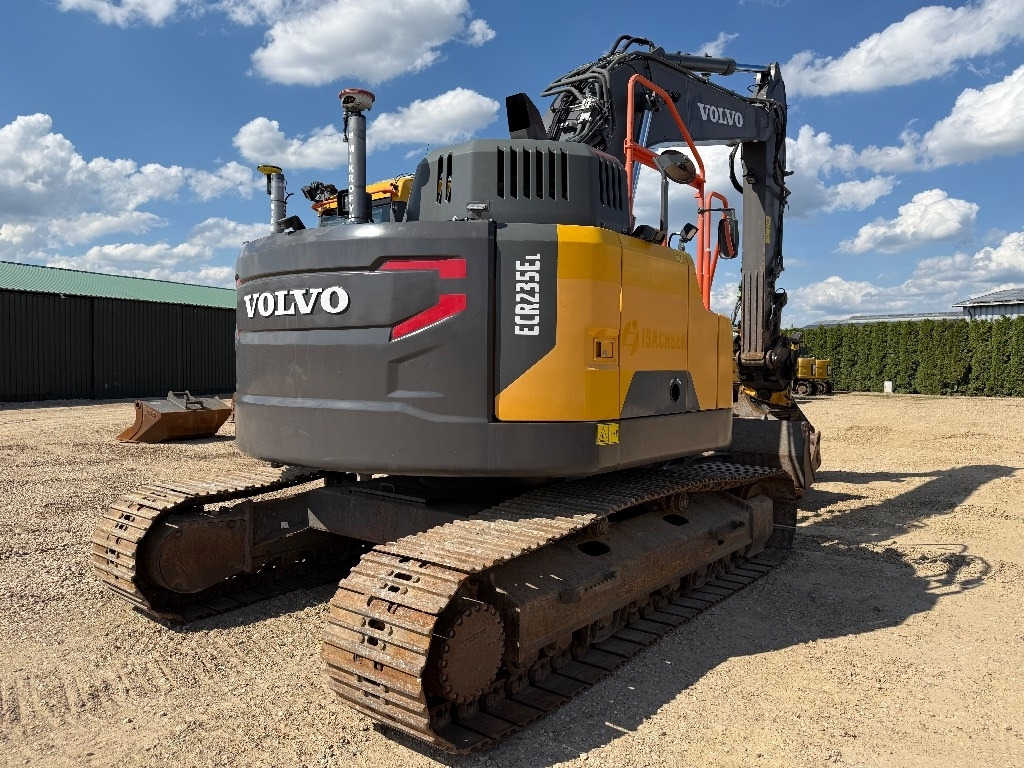 Crawler excavator Volvo ECR 235 EL: picture 6