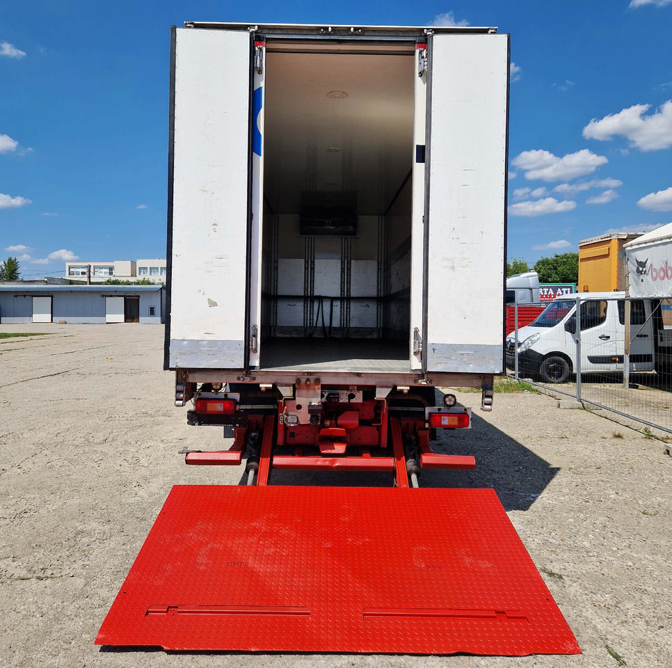 Refrigerator truck for transportation of food VOLVO FM: picture 9