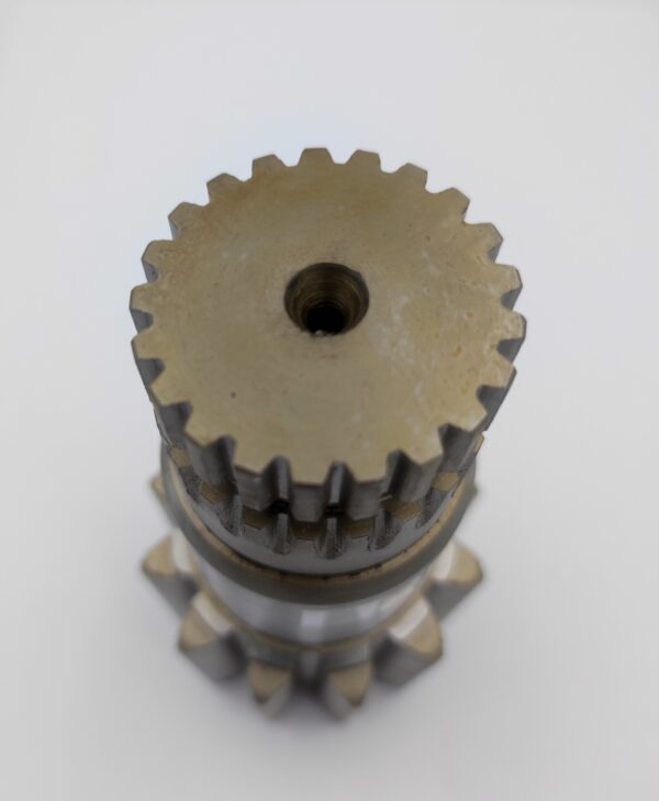 010750A Wałek silnika obrotu Takeuchi TB 225 - Swing motor for Construction machinery: picture 3 010750A Wałek silnika obrotu Takeuchi TB 225 - Swing motor for Construction machinery: picture 3