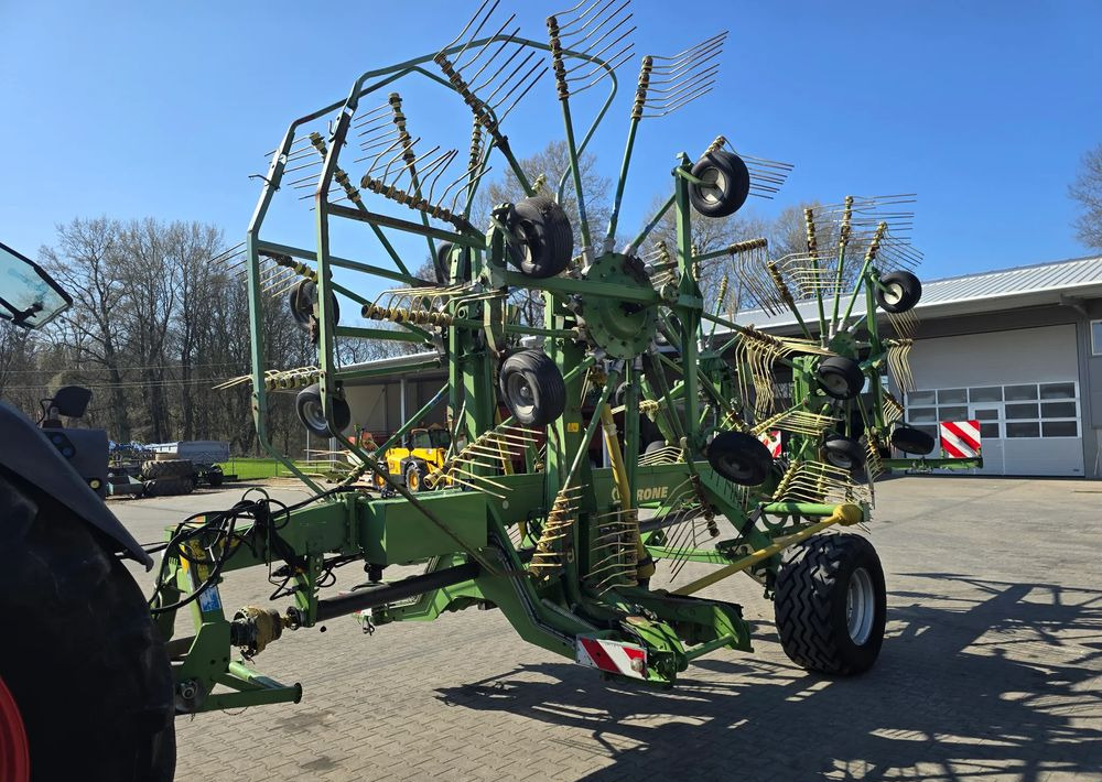 Krone Swadro 1400 - Tedder/ Rake: picture 1 Krone Swadro 1400 - Tedder/ Rake: picture 1