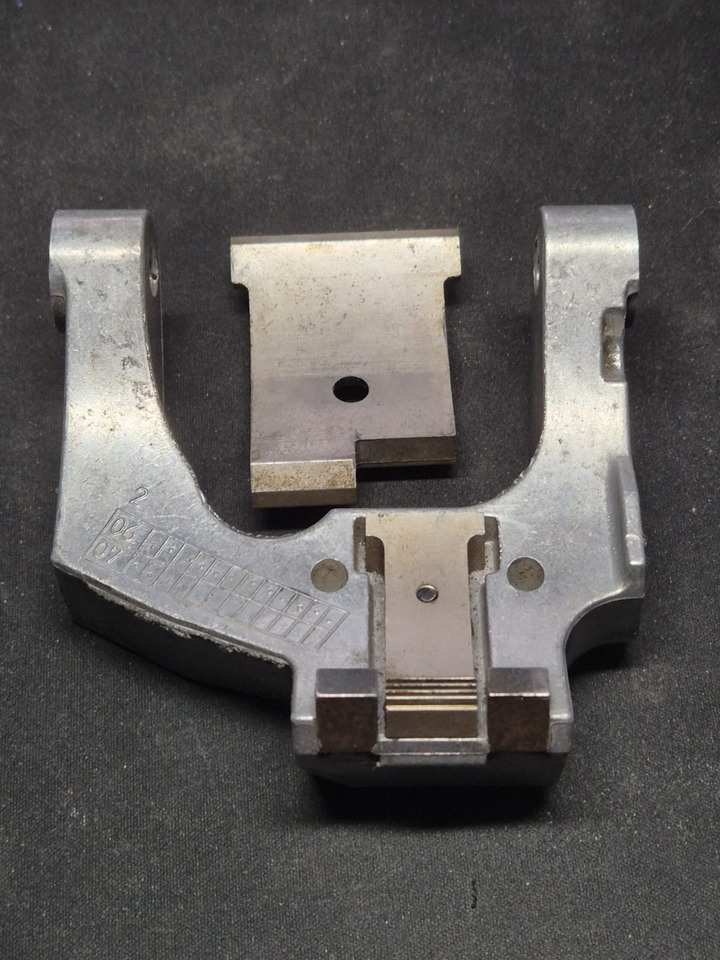 REGULACJA KIEROWNICY SCANIA Blokada kierownicy - Spare parts: picture 5 REGULACJA KIEROWNICY SCANIA Blokada kierownicy - Spare parts: picture 5
