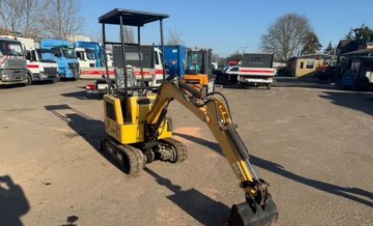 - Mini excavator: picture 1 - Mini excavator: picture 1