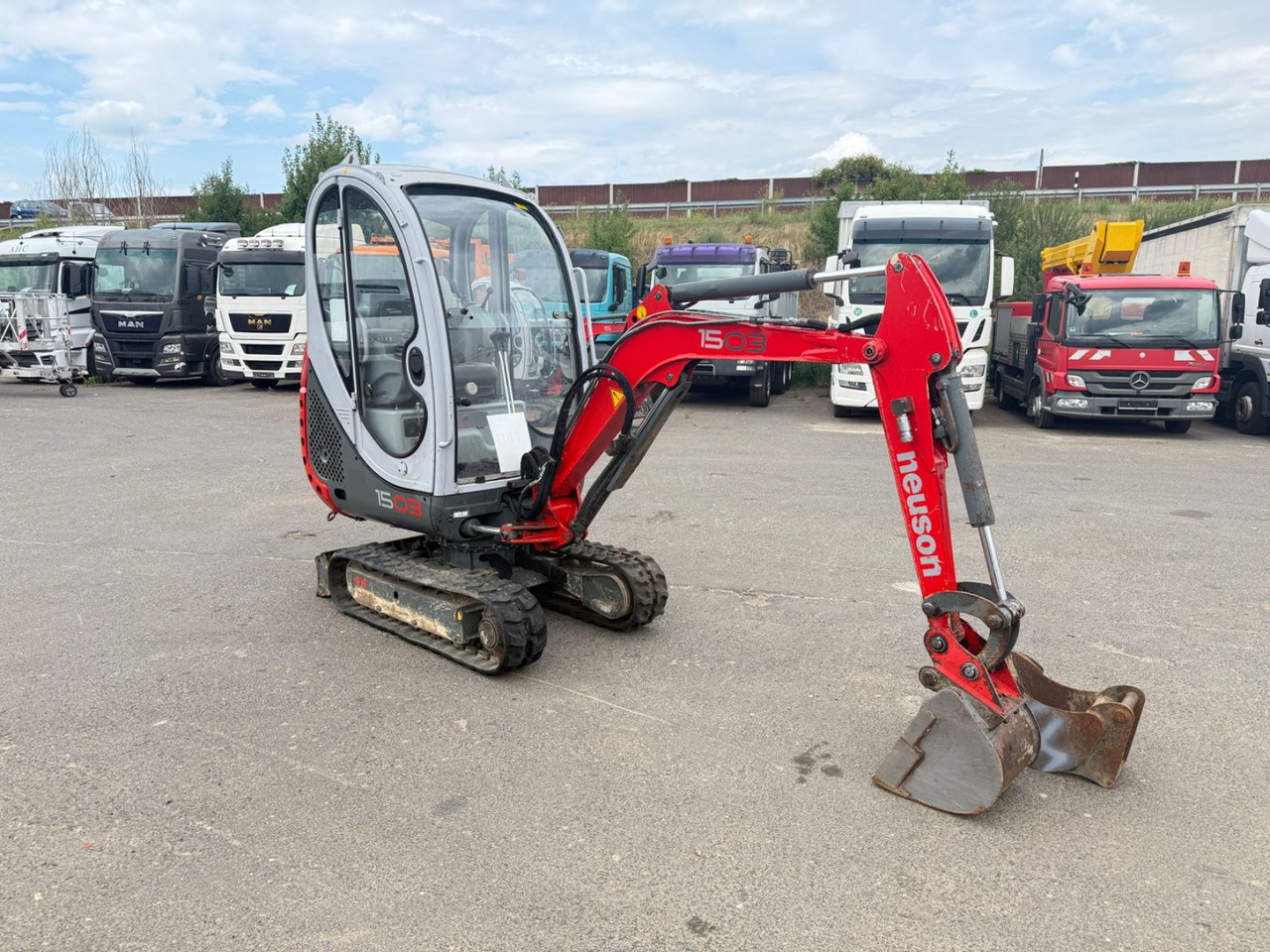 Neuson 1503 RD Knickmatik Hydr.verstellbare Laufwerke - Mini excavator: picture 1 Neuson 1503 RD Knickmatik Hydr.verstellbare Laufwerke - Mini excavator: picture 1