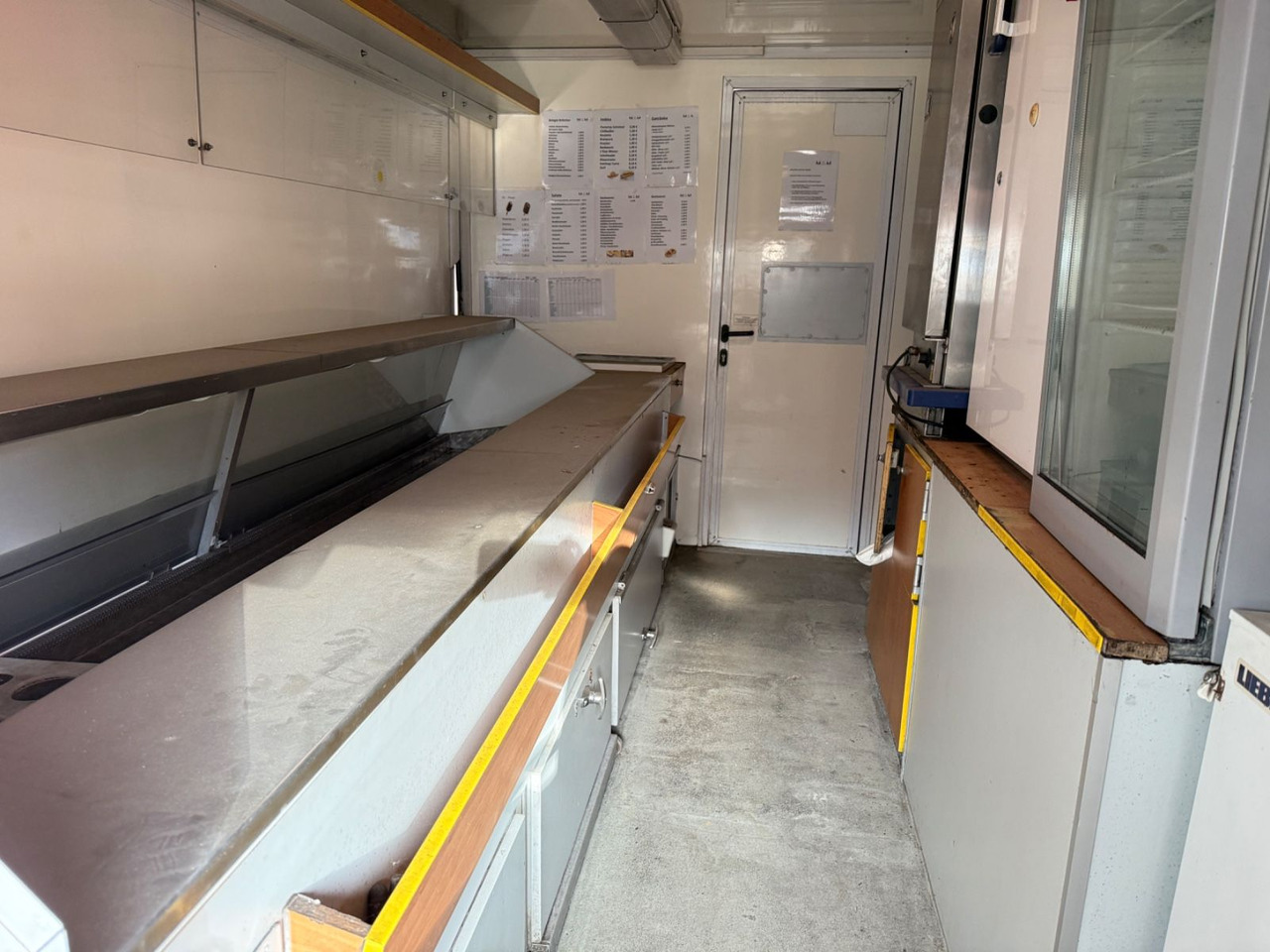 Vending truck Renault Master: picture 10