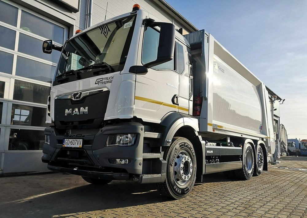 MAN TGS 26.330 - Garbage truck: picture 1 MAN TGS 26.330 - Garbage truck: picture 1