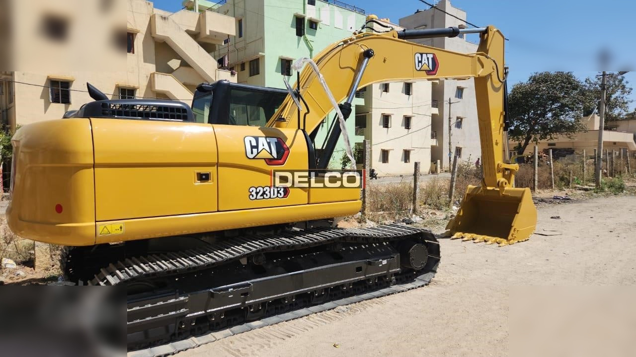 CATERPILLAR 323D3 - Crawler excavator: picture 3 CATERPILLAR 323D3 - Crawler excavator: picture 3