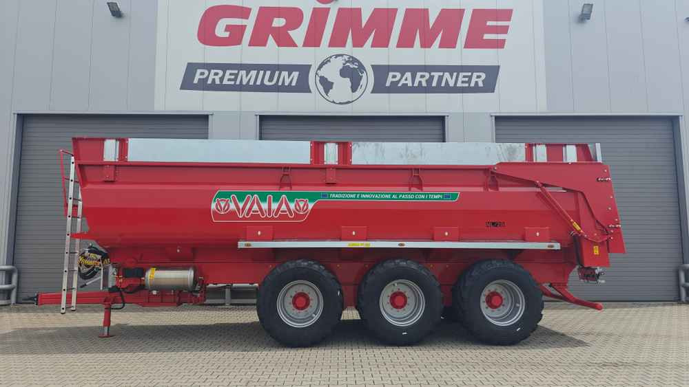 VAIA NL28 (3 axle trailer) - Hay and forage equipment: picture 1 VAIA NL28 (3 axle trailer) - Hay and forage equipment: picture 1
