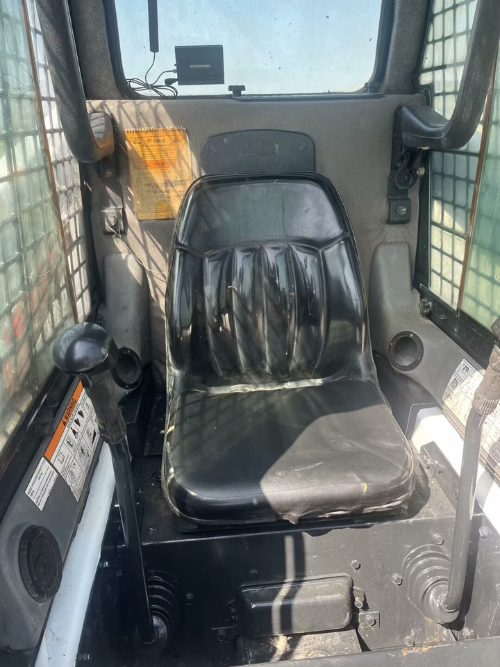 Skid steer loader Bobcat S160: picture 6 Skid steer loader Bobcat S160: picture 6