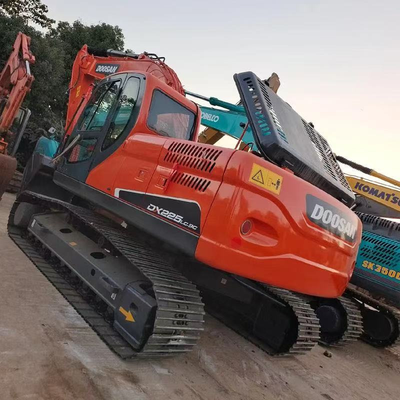 Doosan DX225 - Crawler excavator: picture 5 Doosan DX225 - Crawler excavator: picture 5