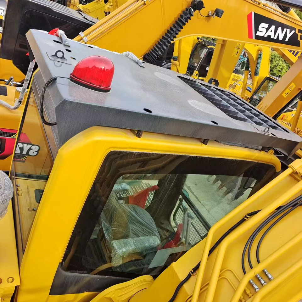 Komatsu pc220 - Crawler excavator: picture 5 Komatsu pc220 - Crawler excavator: picture 5