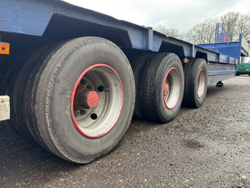 Broshuis Lowloader tieflader 3 assen leaf spring, laadklep - Low loader semi-trailer: picture 5 Broshuis Lowloader tieflader 3 assen leaf spring, laadklep - Low loader semi-trailer: picture 5