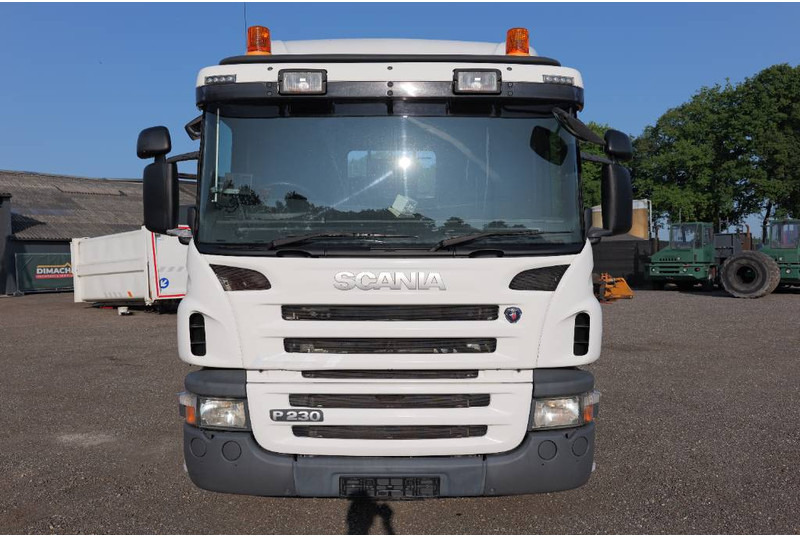 Scania P 230 Euro 5 6x2*4 TOP!! Retarder right hand steer - Cab chassis truck: picture 3 Scania P 230 Euro 5 6x2*4 TOP!! Retarder right hand steer - Cab chassis truck: picture 3