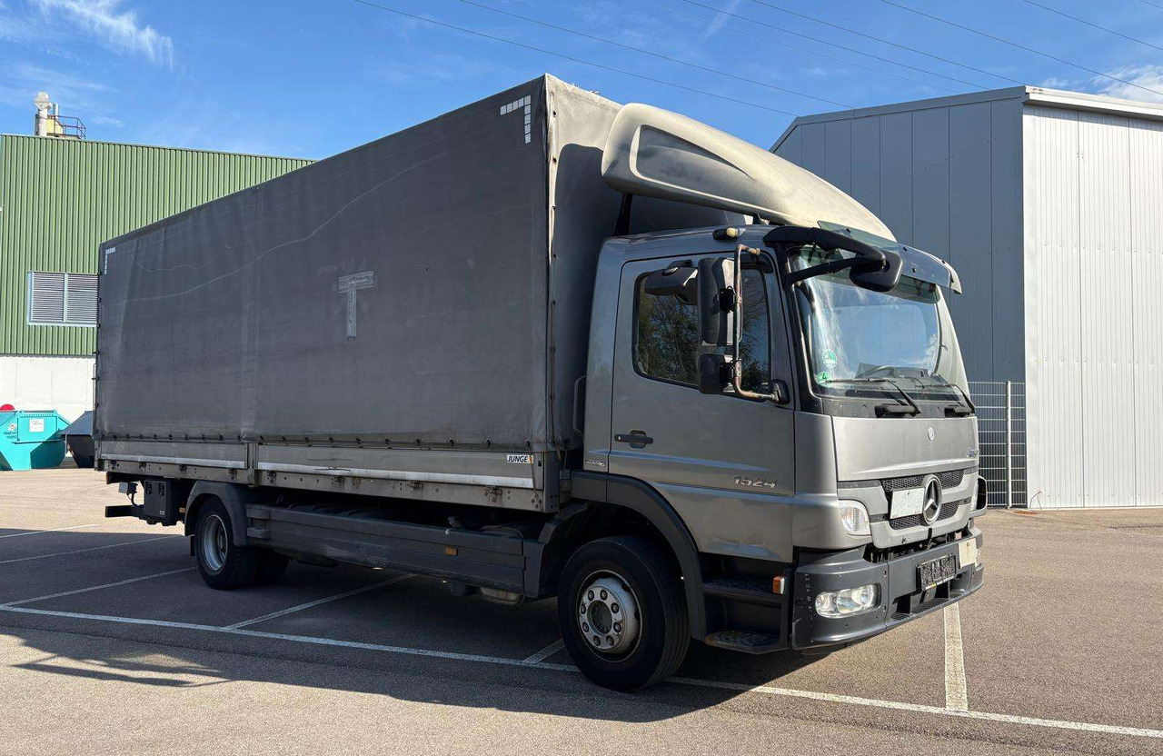 Mercedes-Benz ATEGO SPOILERIS - Spare parts for Truck: picture 2 Mercedes-Benz ATEGO SPOILERIS - Spare parts for Truck: picture 2