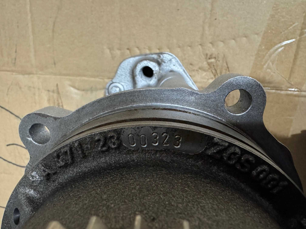 Mercedes PRZYSTAWKA odbioru mocy PTO pompy hydrauliki om471 Nowa - Hydraulic pump: picture 5 Mercedes PRZYSTAWKA odbioru mocy PTO pompy hydrauliki om471 Nowa - Hydraulic pump: picture 5