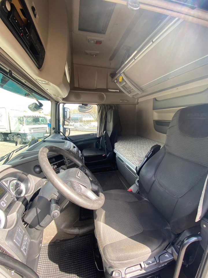 DAF XF 106 Trekker te huur MET ADR / euro 6 / 595 euro per week / direct afhalen - Tractor unit: picture 4 DAF XF 106 Trekker te huur MET ADR / euro 6 / 595 euro per week / direct afhalen - Tractor unit: picture 4