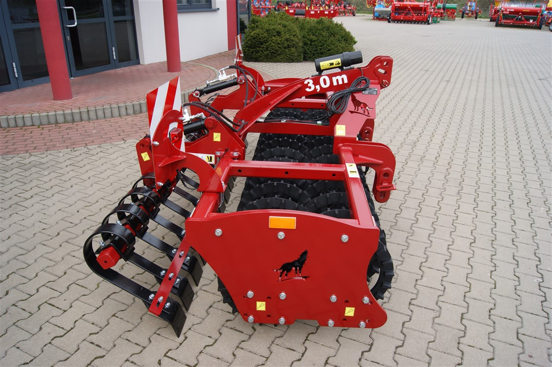 Leasing of Lupus Crosskillwalze / Crosskill roller / Rouleau tandem avant Crosskill / Rodillo tándem delantero Wał przedni tandem Crosskill 3 m Lupus Crosskillwalze / Crosskill roller / Rouleau tandem avant Crosskill / Rodillo tándem delantero Wał przedni tandem Crosskill 3 m: picture 11 Leasing of Lupus Crosskillwalze / Crosskill roller / Rouleau tandem avant Crosskill / Rodillo tándem delantero Wał przedni tandem Crosskill 3 m Lupus Crosskillwalze / Crosskill roller / Rouleau tandem avant Crosskill / Rodillo tándem delantero Wał przedni tandem Crosskill 3 m: picture 11