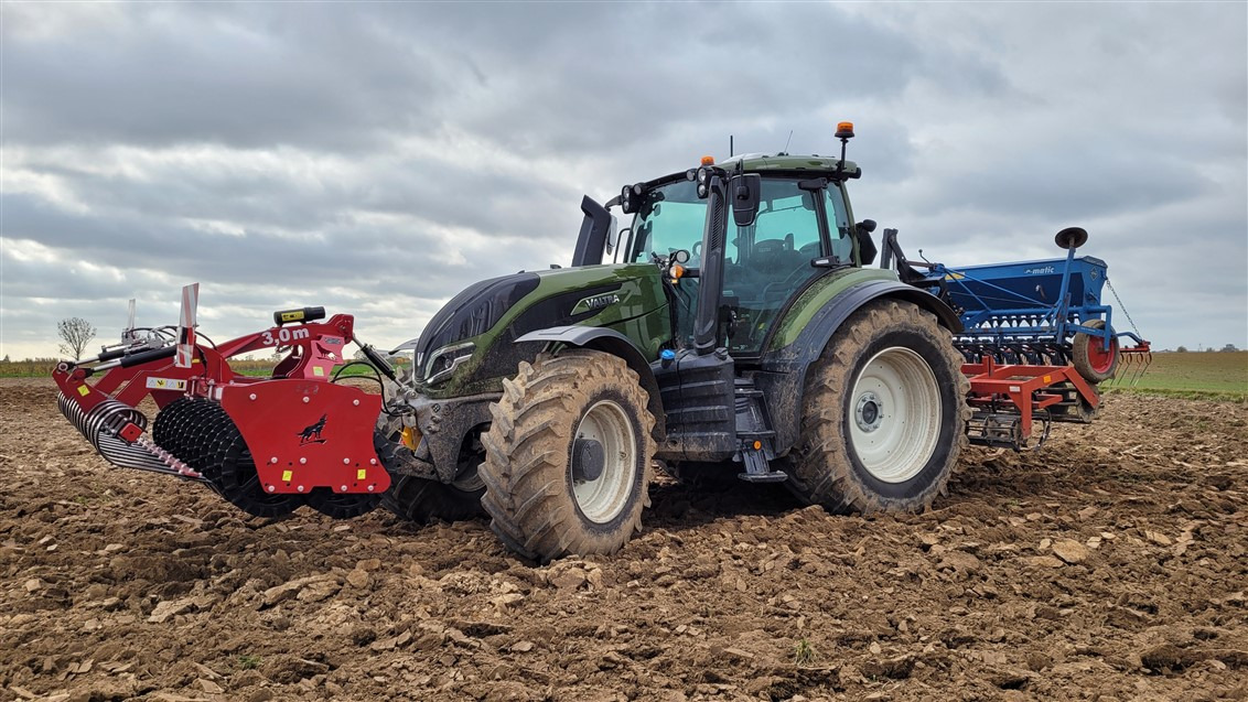 Leasing of Lupus Crosskillwalze / Crosskill roller / Rouleau tandem avant Crosskill / Rodillo tándem delantero Wał przedni tandem Crosskill 3 m Lupus Crosskillwalze / Crosskill roller / Rouleau tandem avant Crosskill / Rodillo tándem delantero Wał przedni tandem Crosskill 3 m: picture 15 Leasing of Lupus Crosskillwalze / Crosskill roller / Rouleau tandem avant Crosskill / Rodillo tándem delantero Wał przedni tandem Crosskill 3 m Lupus Crosskillwalze / Crosskill roller / Rouleau tandem avant Crosskill / Rodillo tándem delantero Wał przedni tandem Crosskill 3 m: picture 15