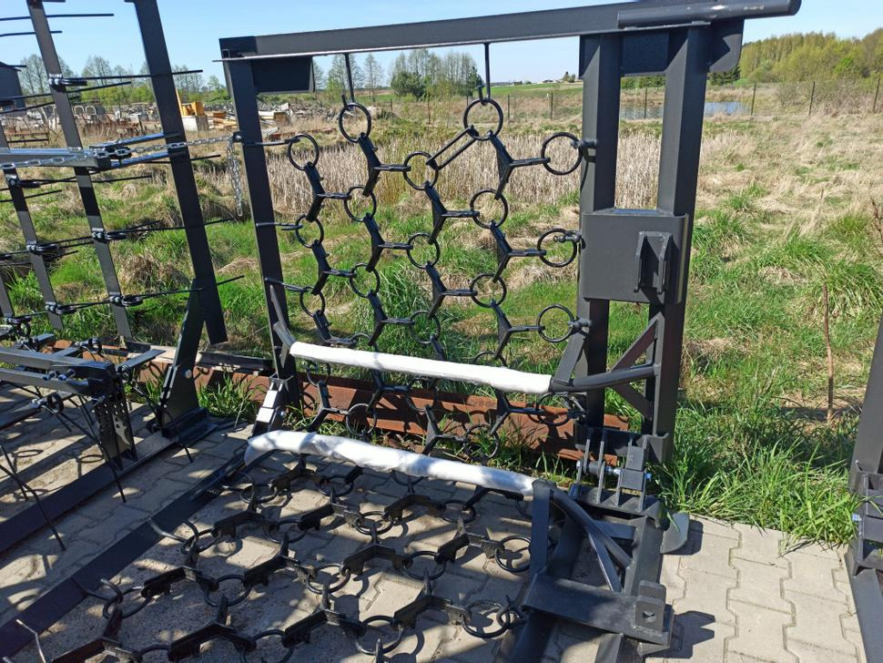 Metal-Technik Wiesenegge / Meadow harrow / Herse de prairie / Strigliatrice / Lanza de prado / Полевая волокуша / Włóka łąkowa 6 m - Chain harrow: picture 4 Metal-Technik Wiesenegge / Meadow harrow / Herse de prairie / Strigliatrice / Lanza de prado / Полевая волокуша / Włóka łąkowa 6 m - Chain harrow: picture 4
