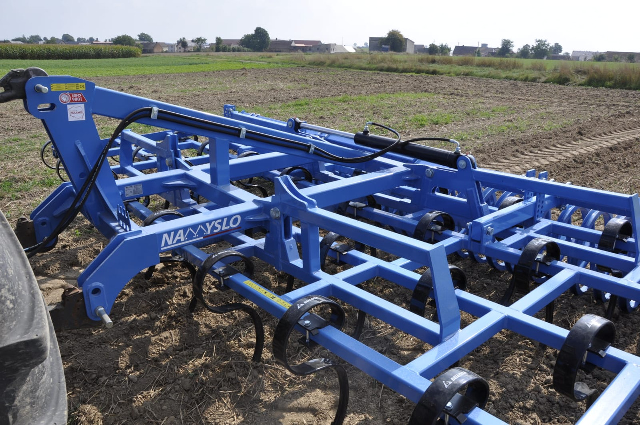 Namyslo Saatbettbereitung / Seedbed preparation / Combiné de préparation / Unidad de cultivo ecológico de poca profundidad / Unità di coltivazione biologica a bassa profondità / Agregat do płytkiej uprawy 5 - Cultivator: picture 4 Namyslo Saatbettbereitung / Seedbed preparation / Combiné de préparation / Unidad de cultivo ecológico de poca profundidad / Unità di coltivazione biologica a bassa profondità / Agregat do płytkiej uprawy 5 - Cultivator: picture 4