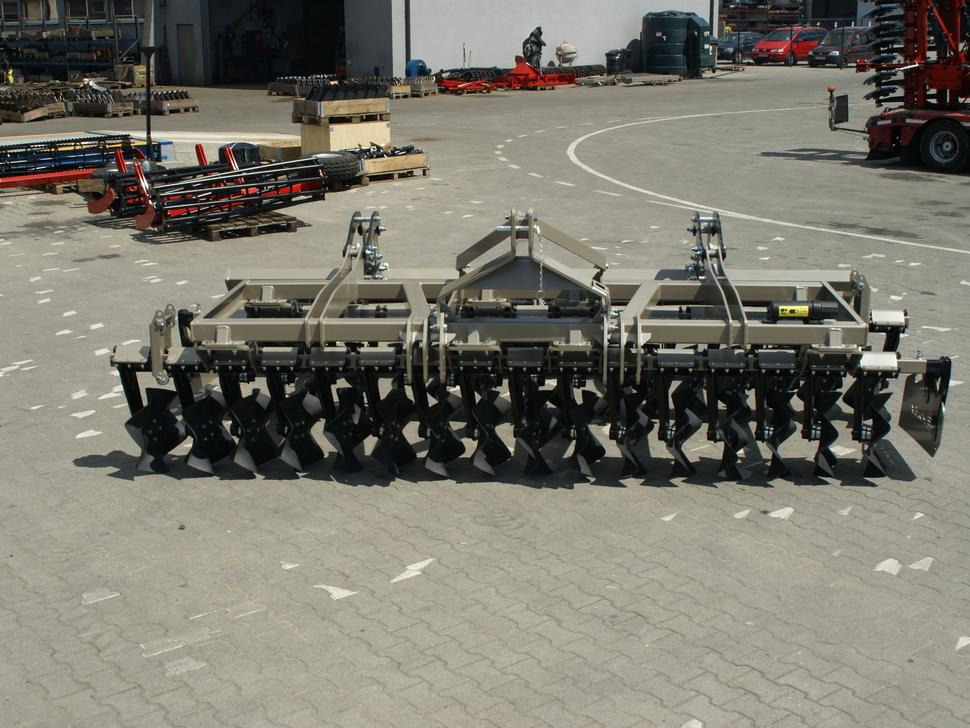 ROLEX Scheibenegge / Cross-Cutter harrow / Dechaumeur cross-cutter / Cross Cutter erpice / Борона с поперечным катком жёсткий/ Brona cross cutter sztywna 4 m - Disc harrow: picture 4 ROLEX Scheibenegge / Cross-Cutter harrow / Dechaumeur cross-cutter / Cross Cutter erpice / Борона с поперечным катком жёсткий/ Brona cross cutter sztywna 4 m - Disc harrow: picture 4