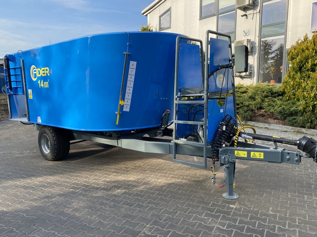 ZAMET Futtermischwagen / Feed mixer / Melangeuse / Carro miscelatore / Vagoneta 2 sinfines / Кормораздатчик 2 шнека / Wóz paszowy 14 m3 - Forage mixer wagon: picture 2 ZAMET Futtermischwagen / Feed mixer / Melangeuse / Carro miscelatore / Vagoneta 2 sinfines / Кормораздатчик 2 шнека / Wóz paszowy 14 m3 - Forage mixer wagon: picture 2