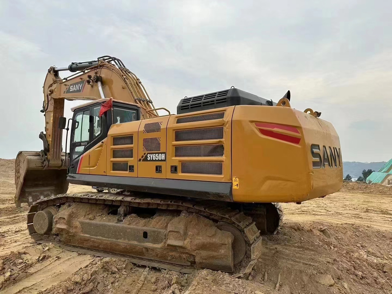 SANY SY650H - Crawler excavator: picture 1 SANY SY650H - Crawler excavator: picture 1