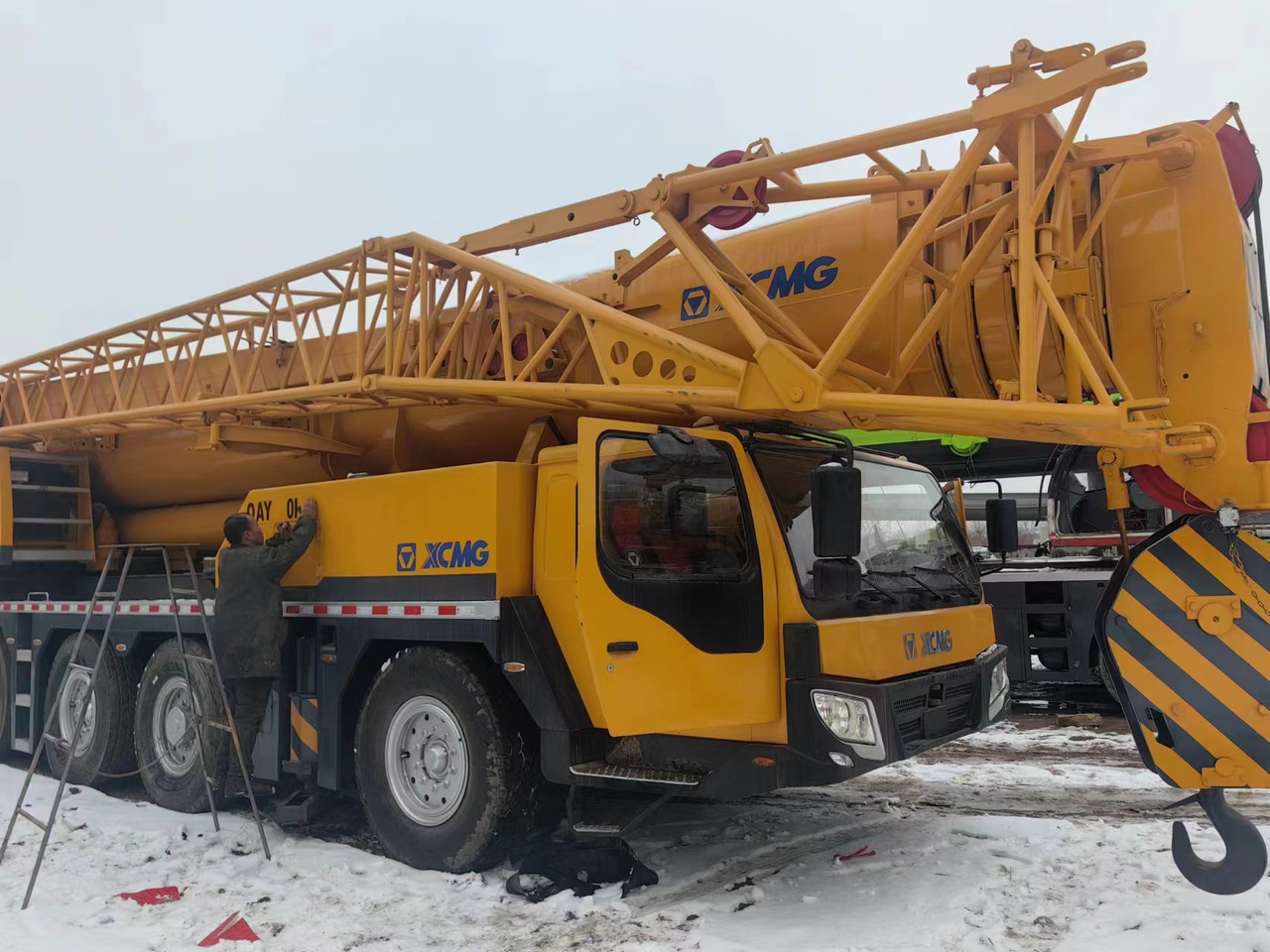 XCMG QAY200K Heavy Duty Performance! - Mobile crane: picture 2 XCMG QAY200K Heavy Duty Performance! - Mobile crane: picture 2