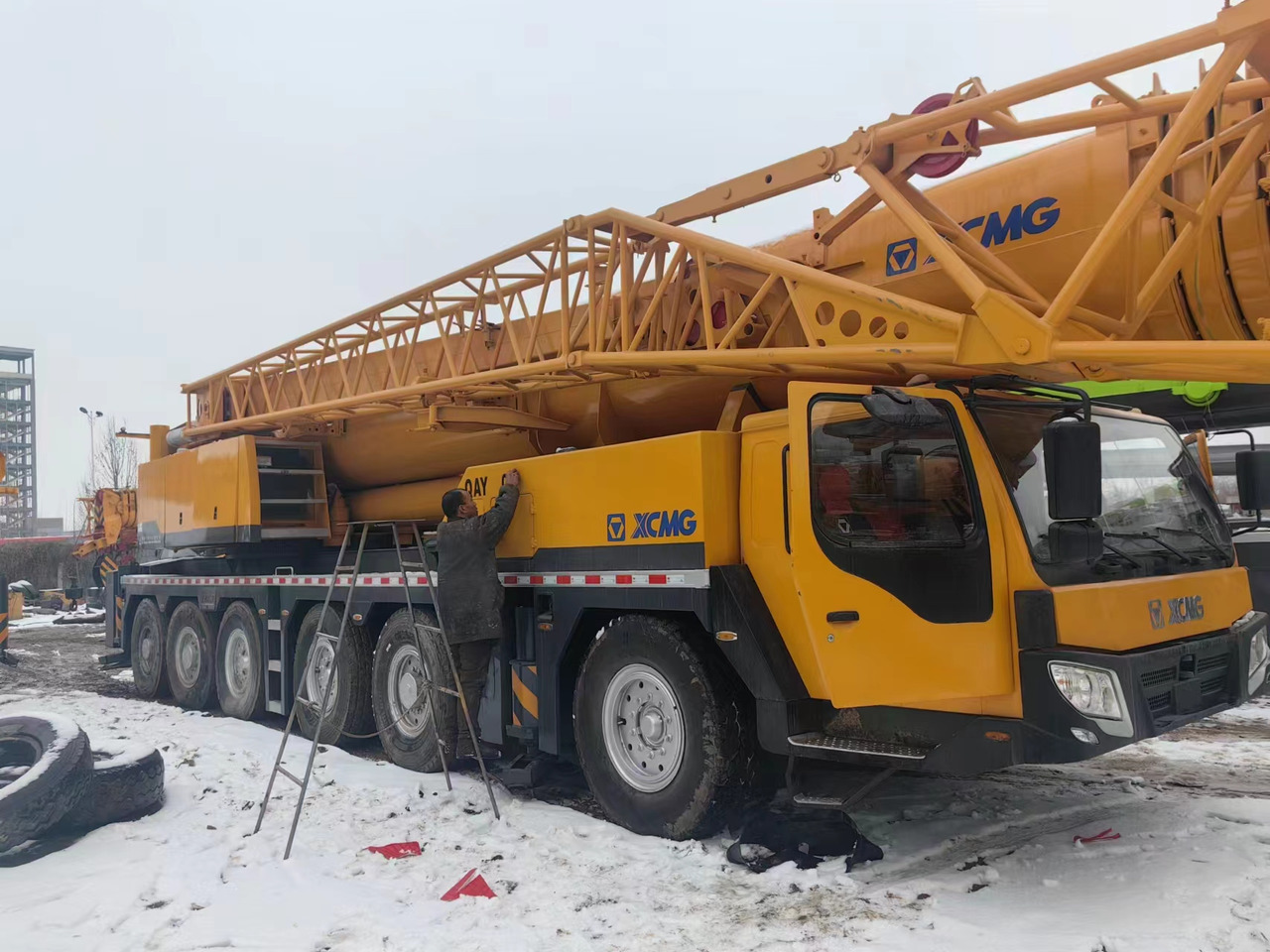 XCMG QAY200K Heavy Duty Performance! - Mobile crane: picture 4 XCMG QAY200K Heavy Duty Performance! - Mobile crane: picture 4