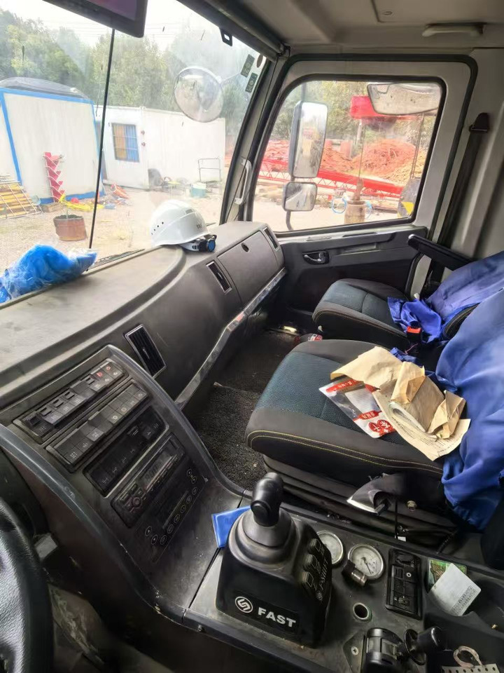 ZOOMLION 200E7 - All terrain crane: picture 4 ZOOMLION 200E7 - All terrain crane: picture 4