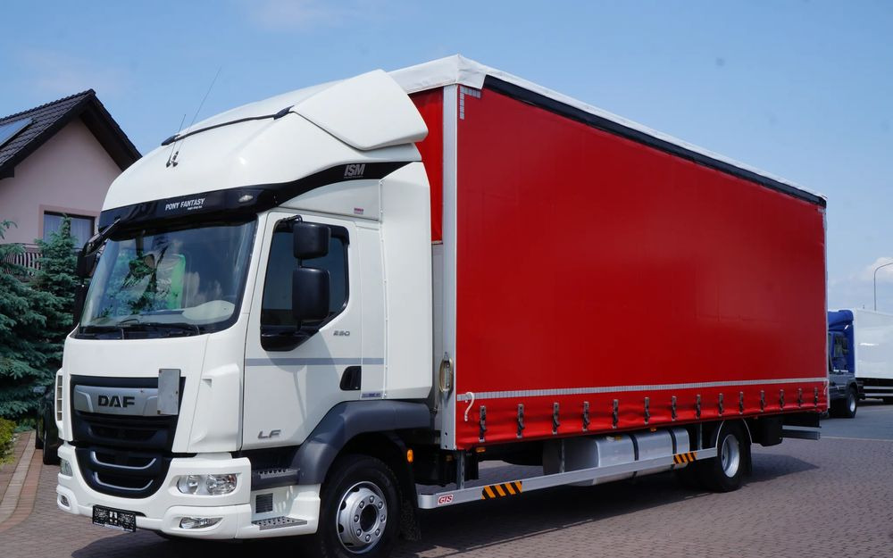 DAF LF 290 EURO 6 FIRANKA DŁ. 8.6m 21 PALET ŁAD 8.250 KG - Curtainsider truck: picture 2 DAF LF 290 EURO 6 FIRANKA DŁ. 8.6m 21 PALET ŁAD 8.250 KG - Curtainsider truck: picture 2